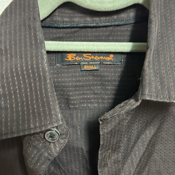 Ben Sherman size small button up textured with stripes - Picture 3 of 5